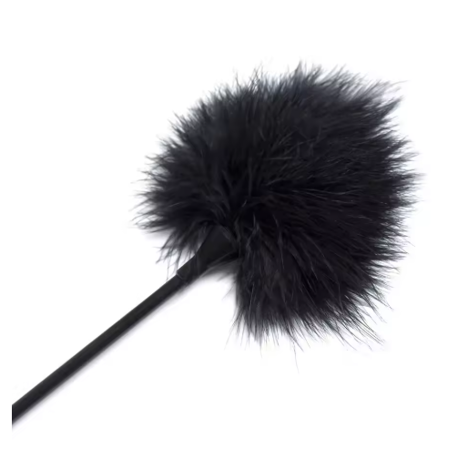 Plumeau caresse noir Accessoire BDSM doux et sensuel
