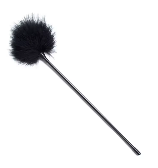 Plumeau caresse noir Accessoire BDSM doux et sensuel